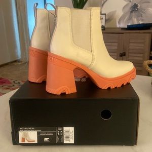 Sorel Brex Heel Chelsea Bootie. Size 7.5